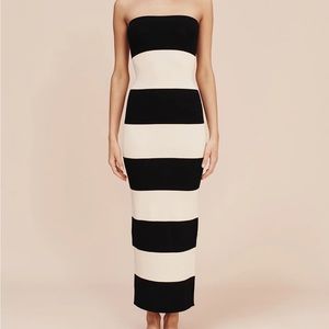 Elegant Black and White Strapless Dress